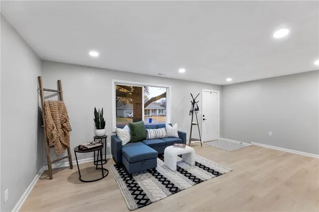 $387,500 | 10206 West 88th Terrace, Overland Park, KS 66212