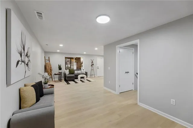 $387,500 | 10206 West 88th Terrace, Overland Park, KS 66212