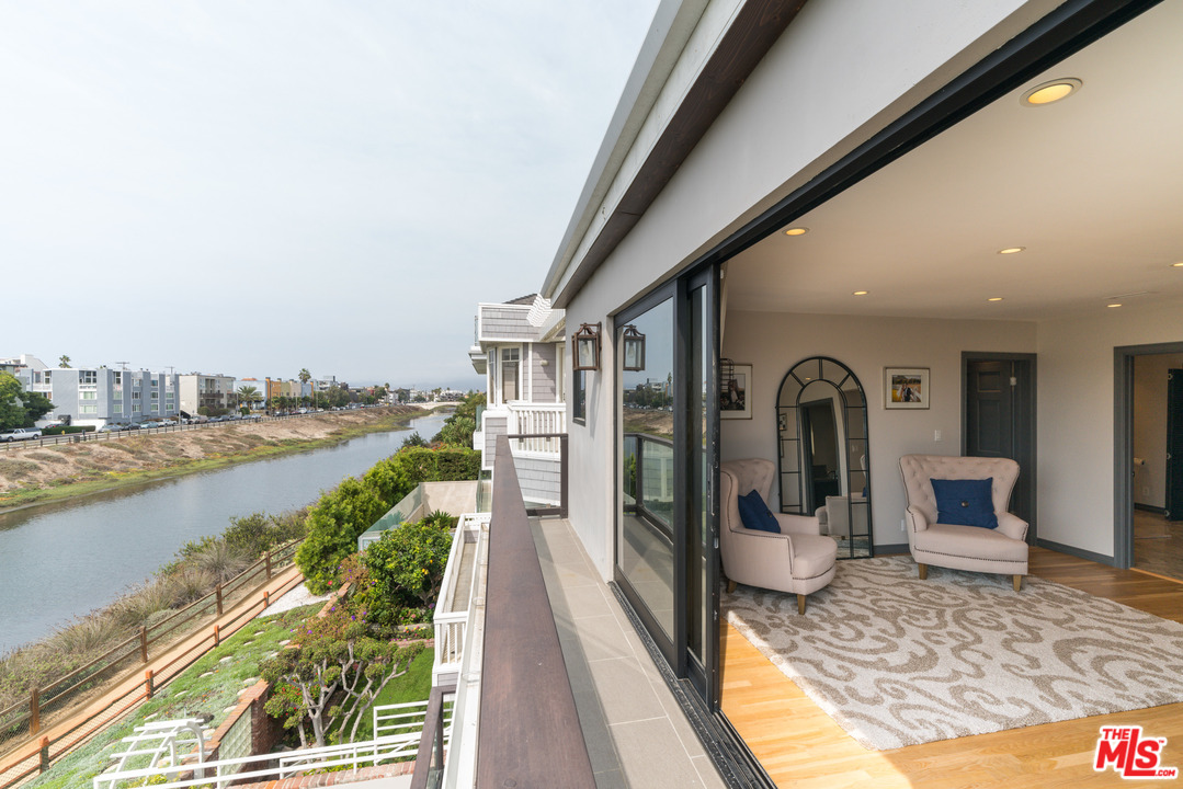 4811 Roma Court Marina del Rey, CA 90292 - Photo 18 of 26