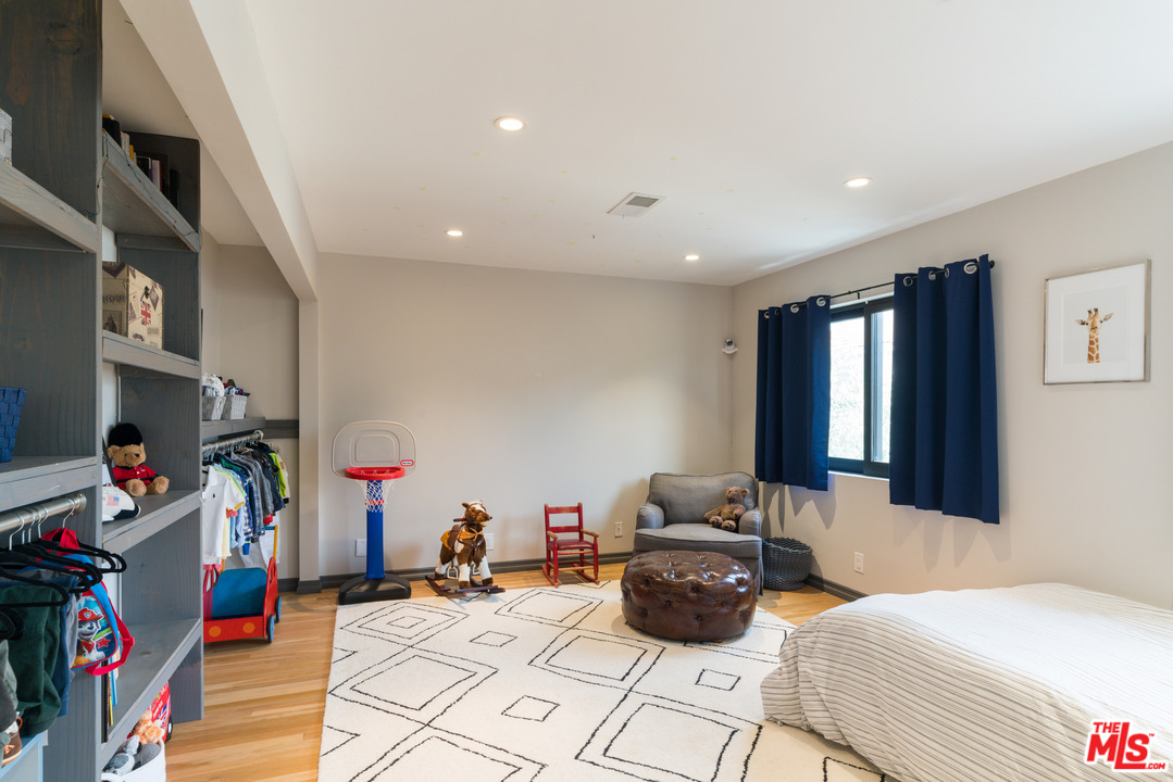 4811 Roma Court Marina del Rey, CA 90292 - Photo 22 of 26