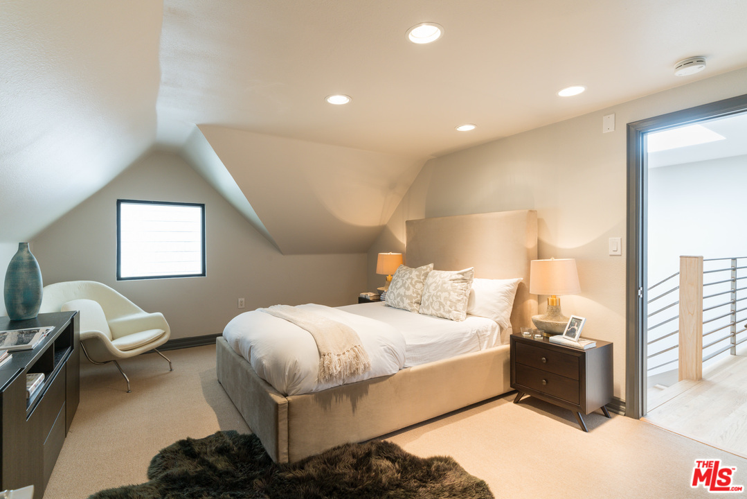 4811 Roma Court Marina del Rey, CA 90292 - Photo 23 of 26