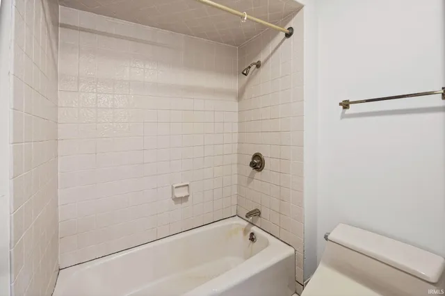 $440,000 | 100 Pineview Lane, Lafayette, IN 47905