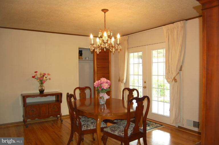 6205 Golden Ring Road Rosedale, MD 21237 - Photo 18 of 26 Dining Room