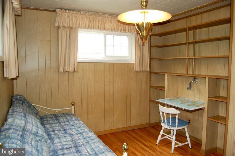 6205 Golden Ring Road Rosedale, MD 21237 - Photo 20 of 26 Bedroom