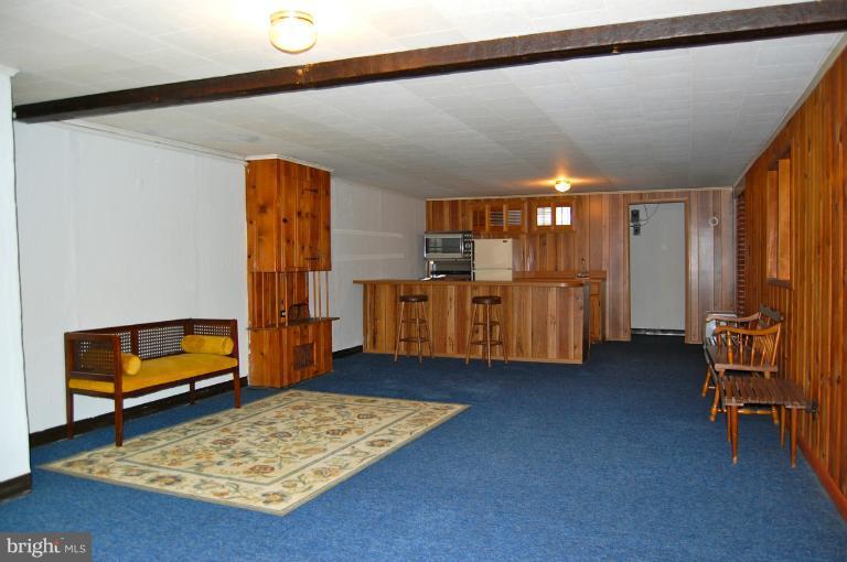 6205 Golden Ring Road Rosedale, MD 21237 - Photo 4 of 26 Family Room