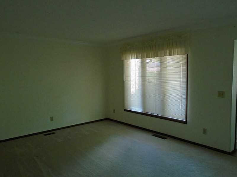 2048 Manhattan Boulevard, Unit C18 Springfield, OH 45504 - Photo 7 of 13