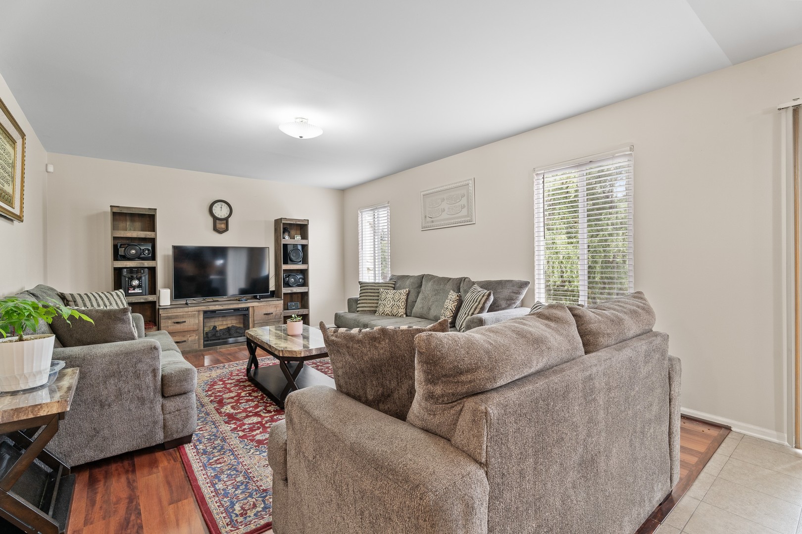 412 Clifton Lane Bolingbrook, IL 60440 - Photo 2 of 29