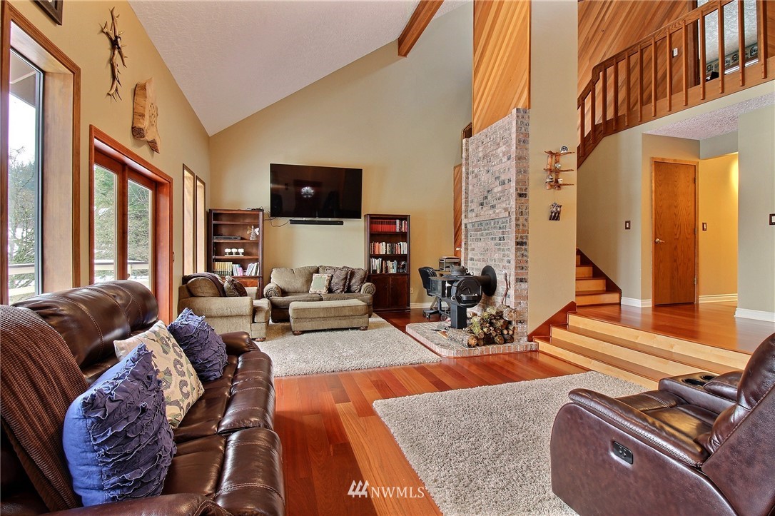 3702 Northeast 288th Road Camas, WA 98607 - Photo 2 of 25 Gallery Image 2