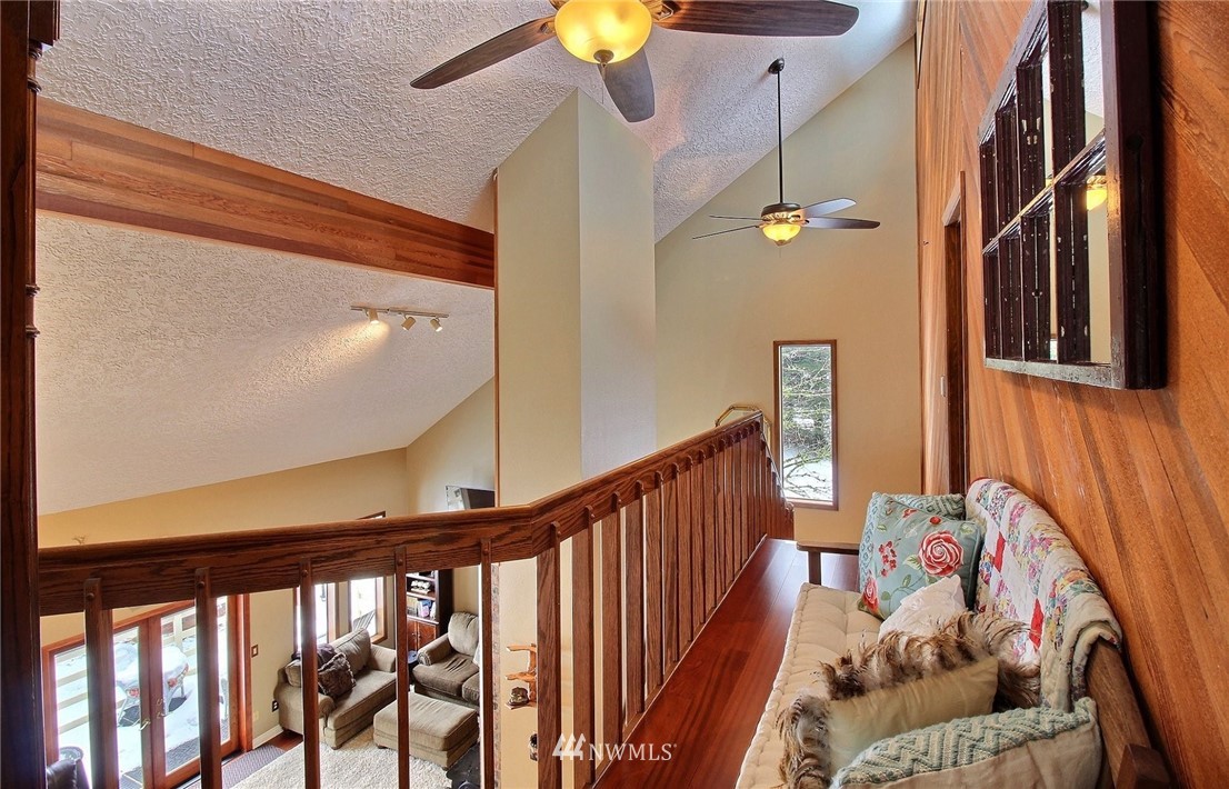 3702 Northeast 288th Road Camas, WA 98607 - Photo 11 of 25 Gallery Image 11
