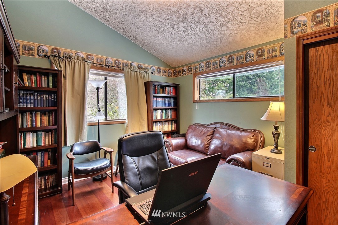 3702 Northeast 288th Road Camas, WA 98607 - Photo 13 of 25 Gallery Image 13
