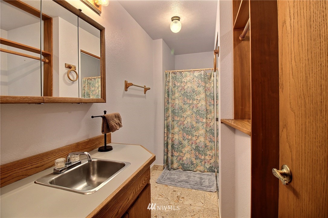 3702 Northeast 288th Road Camas, WA 98607 - Photo 24 of 25 Gallery Image 24