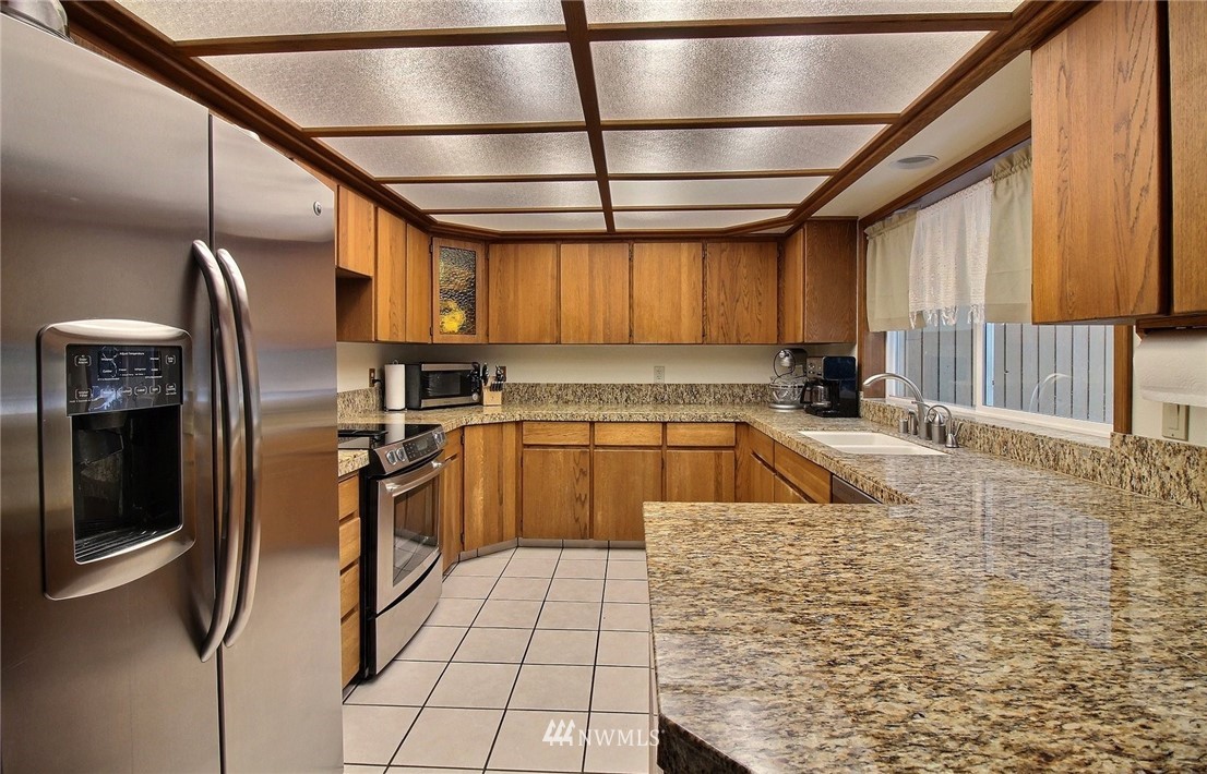 3702 Northeast 288th Road Camas, WA 98607 - Photo 7 of 25 Gallery Image 7