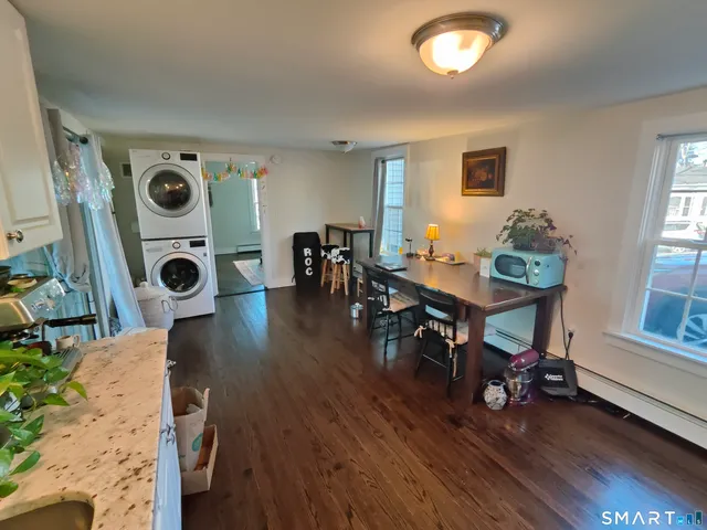 $1,500 | 19 East Street, Canton, CT 06019