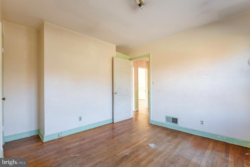 6508 Sandy Spring Road Laurel, MD 20707 - Photo 20 of 25 Interior (General)