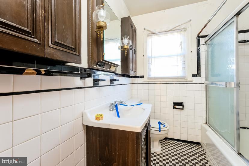6508 Sandy Spring Road Laurel, MD 20707 - Photo 25 of 25 Bath