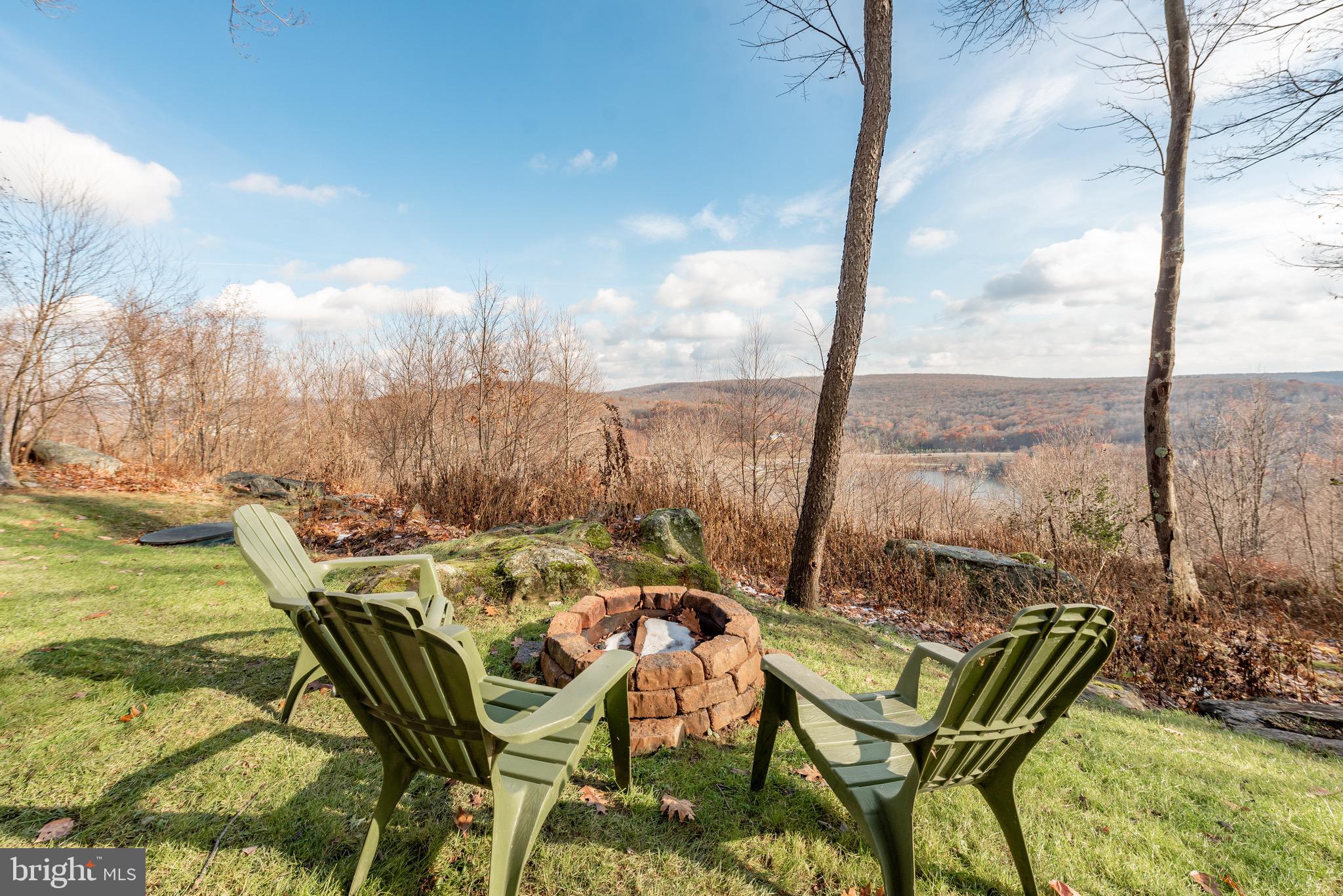38 Parkside Court North McHenry, MD 21541 - Photo 59 of 60 a view of an outdoor sitting area with furniture