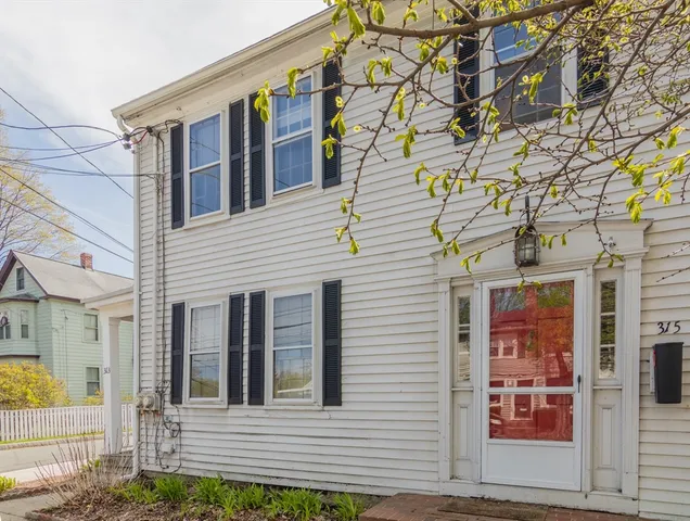 $3,400 | 313 High Street, Unit 313, Newburyport, MA 01950