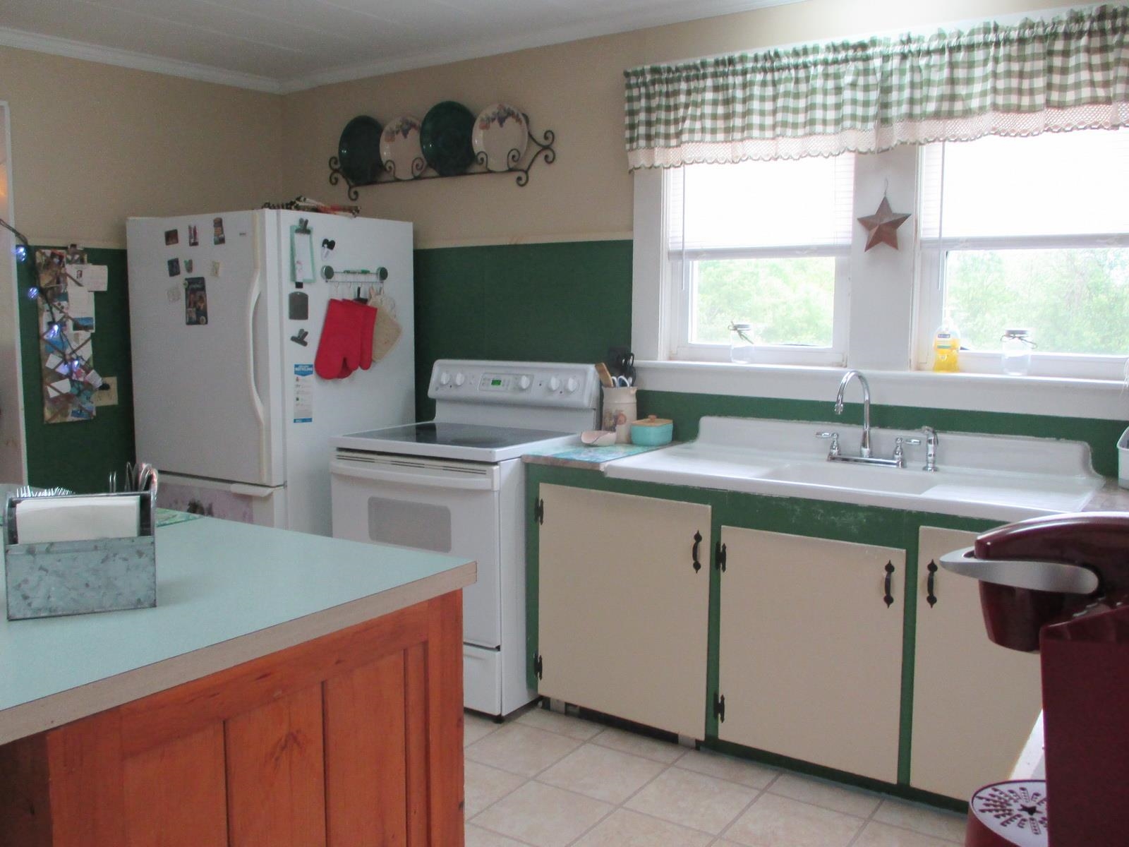 154 S Road Bethlehem, NH 03574 - Photo 12 of 37