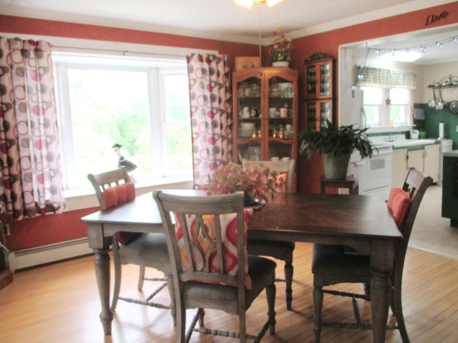 154 S Road Bethlehem, NH 03574 - Photo 8 of 37