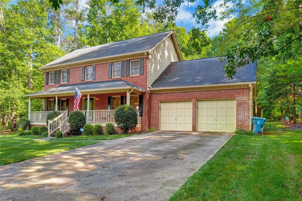 295 Oakmere Road Alpharetta, GA 30009 - Photo 4 of 30 Gallery Image 4