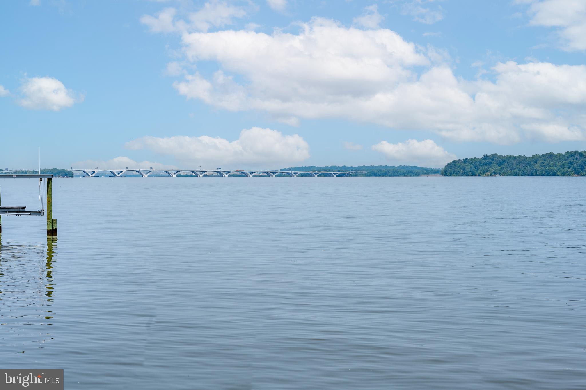 7813 Southdown Road Alexandria, VA 22308 - Photo 10 of 38