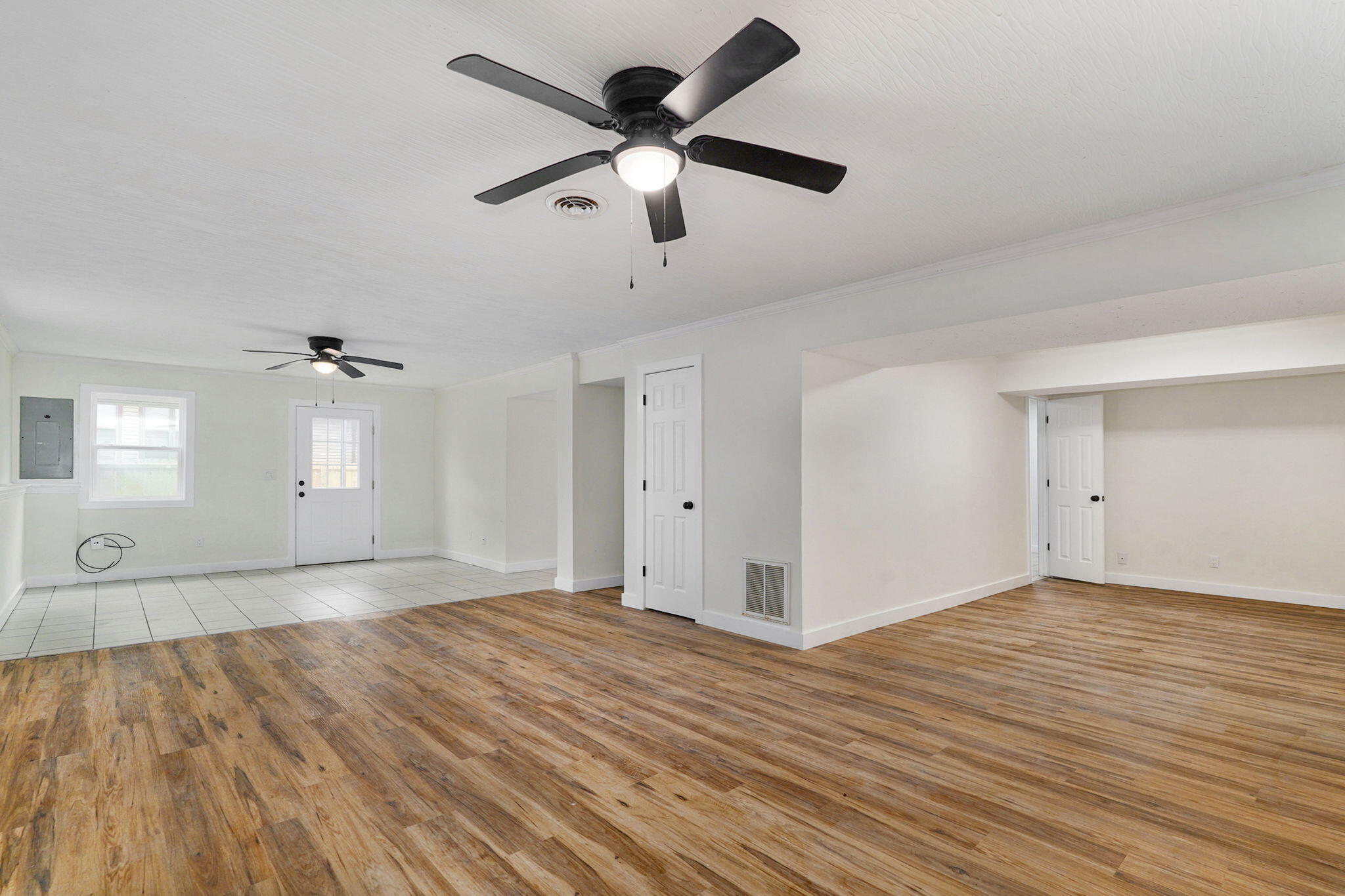 2021 East Lark Street Springfield, MO 65804 - Photo 29 of 43 2021 E Lark St-34