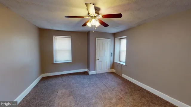 $1,350 | 211 Front Street, Unit 3, Bordentown, NJ 08505