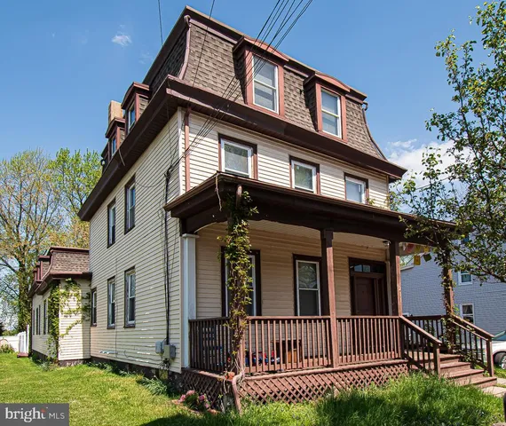 $1,350 | 211 Front Street, Unit 3, Bordentown, NJ 08505