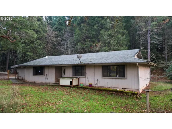 $359,900 | 5201 Lakeshore Drive, Selma, OR 97538