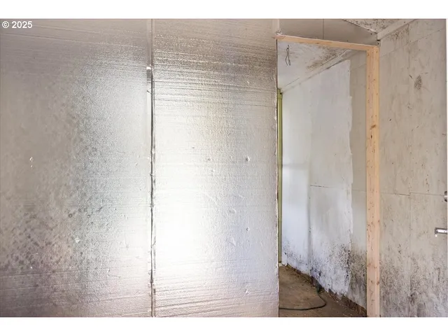 a view of a bathroom