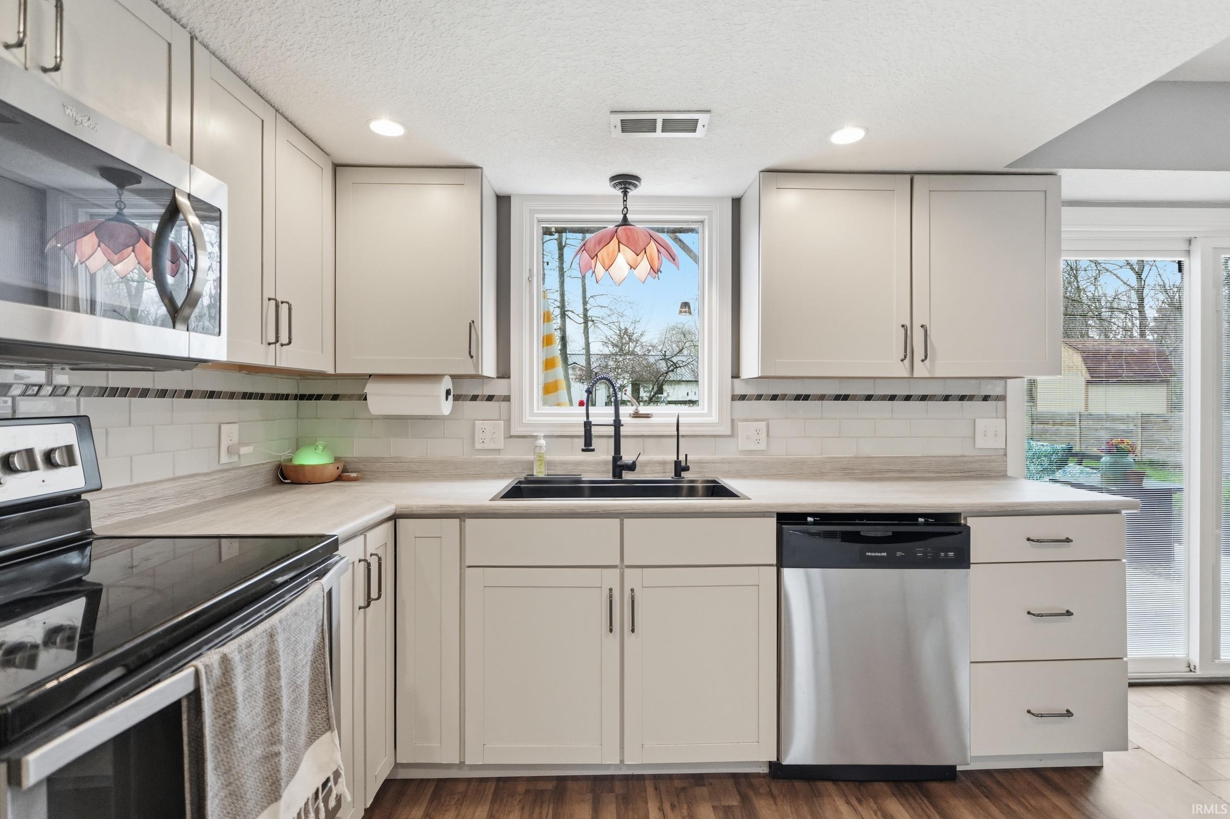 10915 Spring Oak Road Fort Wayne, IN 46845 - Photo 13 of 35 Gallery Image 13