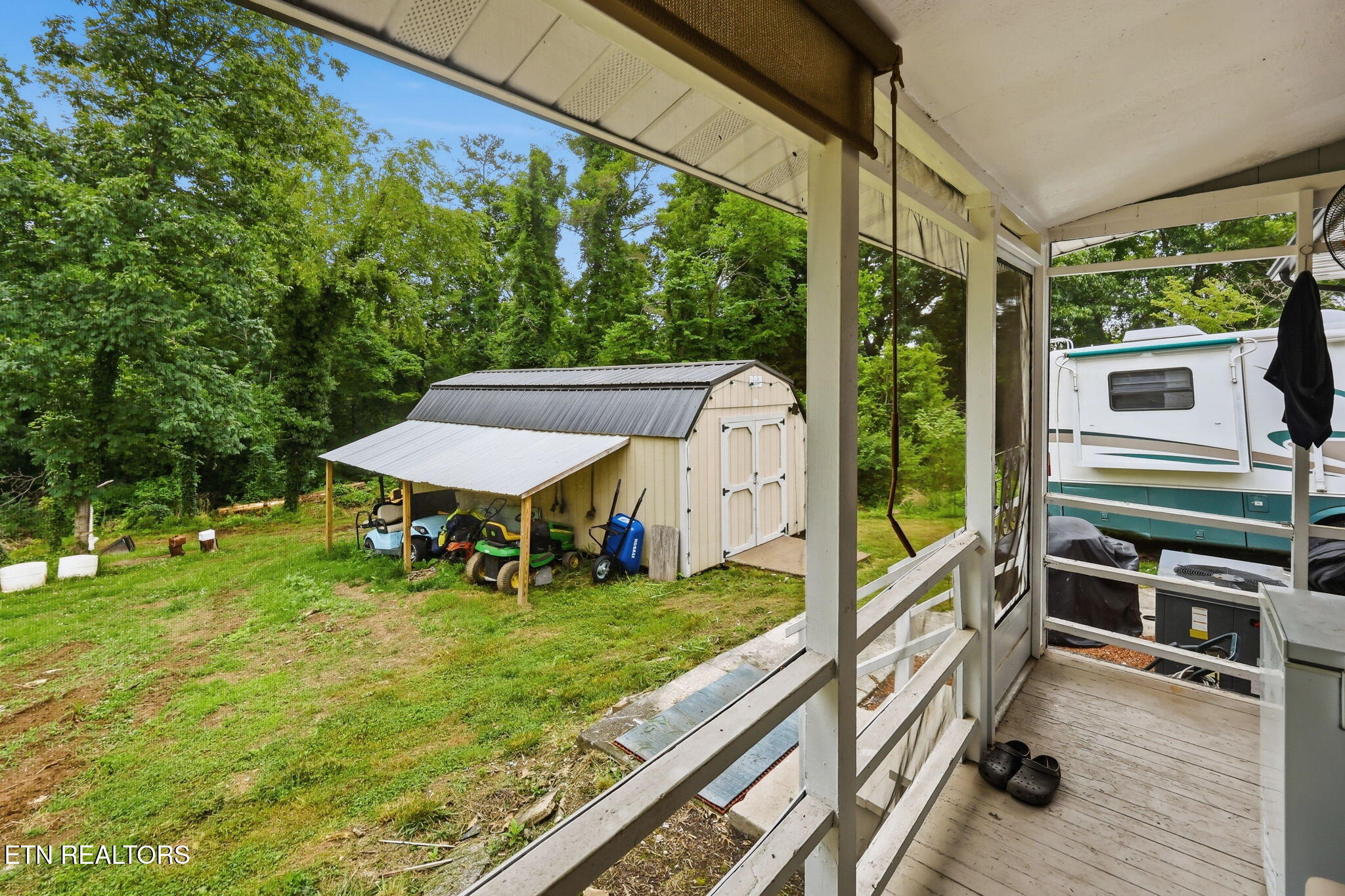 126 Kentucky Avenue Oak Ridge, TN 37830 - Photo 18 of 19 IMG_5085