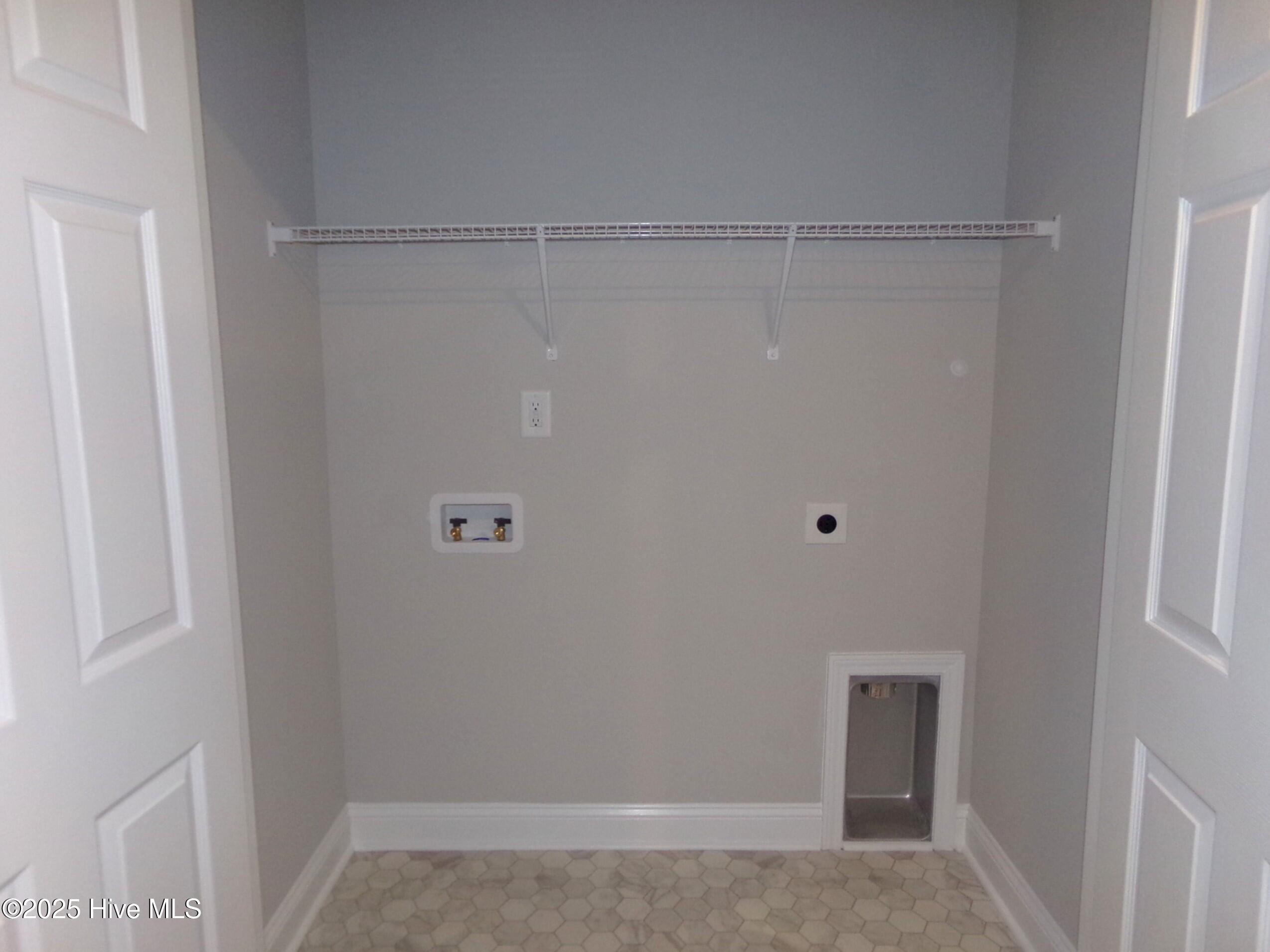 201 Loren Road Hubert, NC 28539 - Photo 20 of 29 laundry