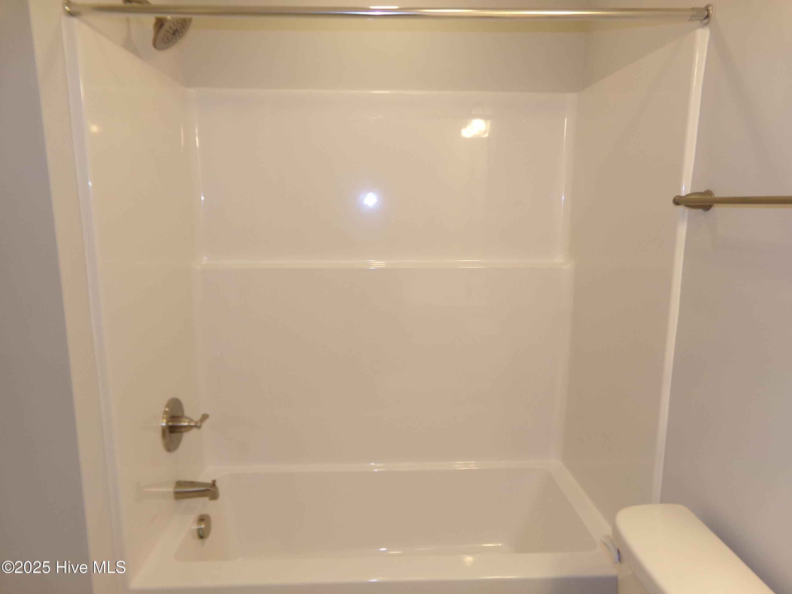 201 Loren Road Hubert, NC 28539 - Photo 24 of 29 upstairs bath2