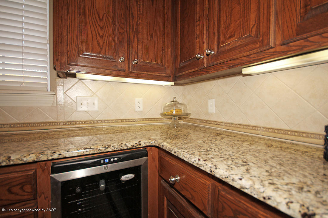 23 Cypress Point Amarillo, TX 79124 - Photo 20 of 47 Kitchen Granite and Backsplash