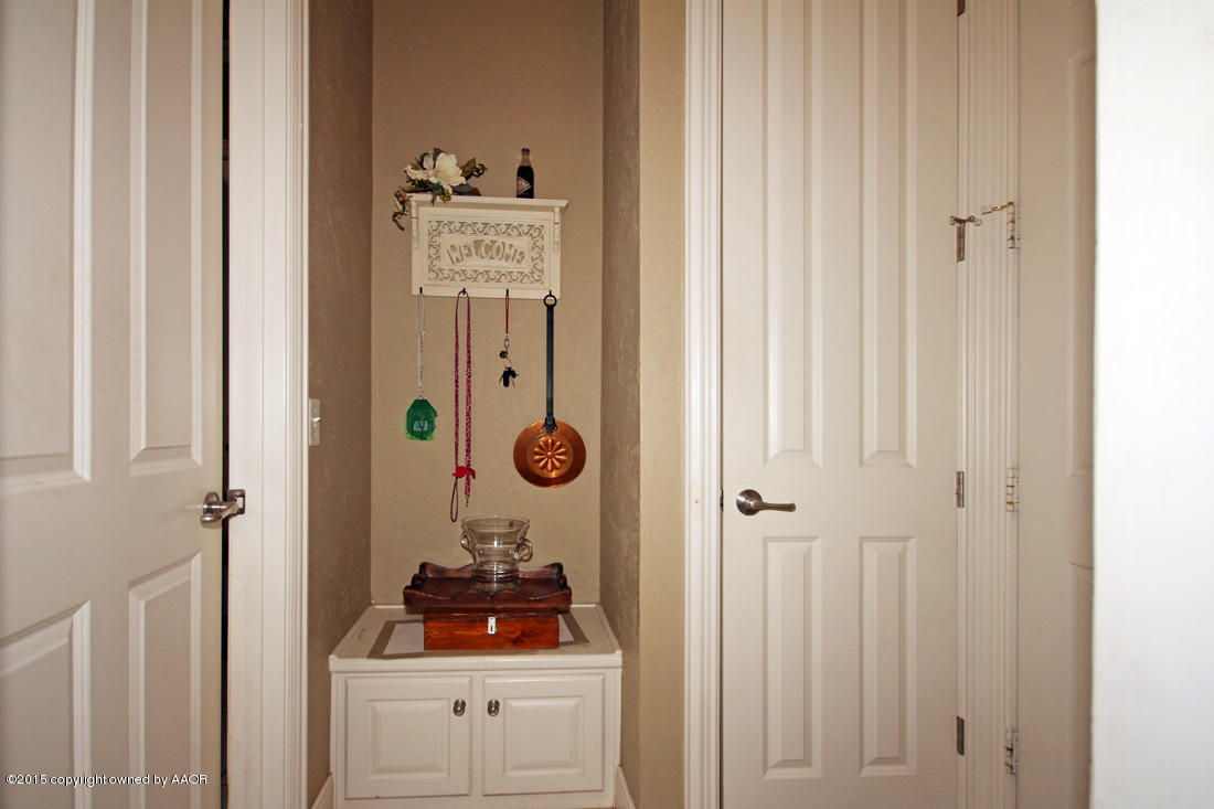 23 Cypress Point Amarillo, TX 79124 - Photo 21 of 47 Kitchen Pantry
