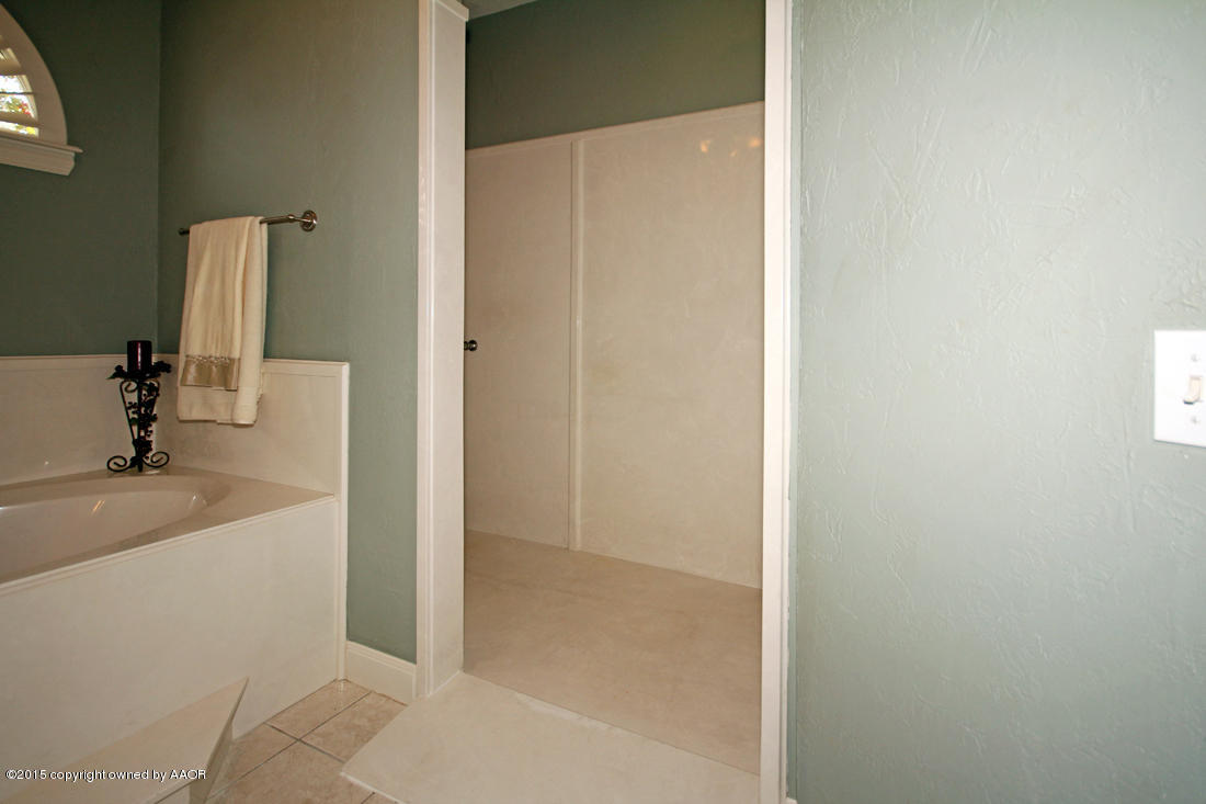 23 Cypress Point Amarillo, TX 79124 - Photo 27 of 47 Master Bath Shower