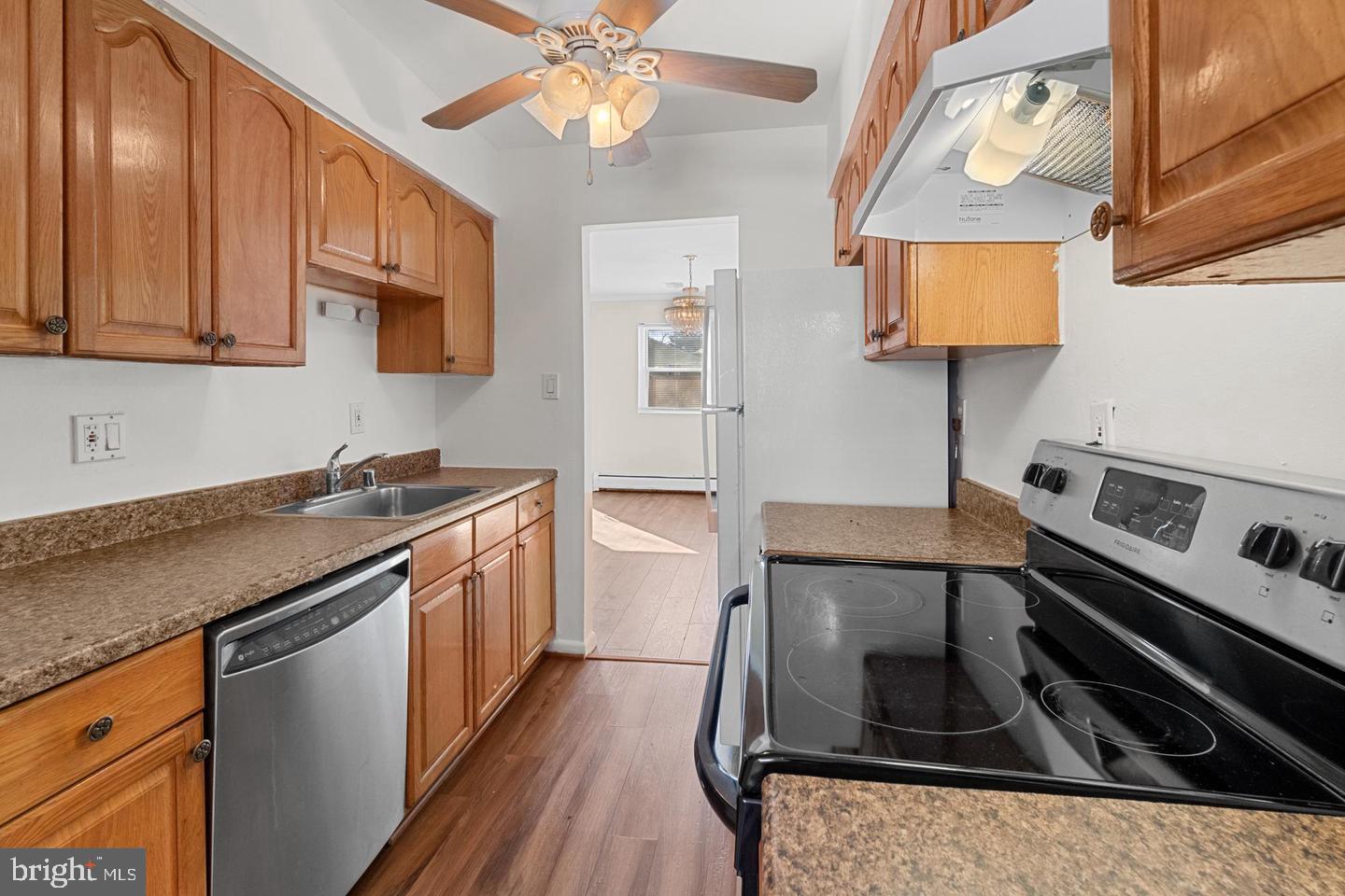 12814 Epping Terrace, Unit 2B Silver Spring, MD 20906 - Photo 10 of 28 Charming kitchen with modern finishes.