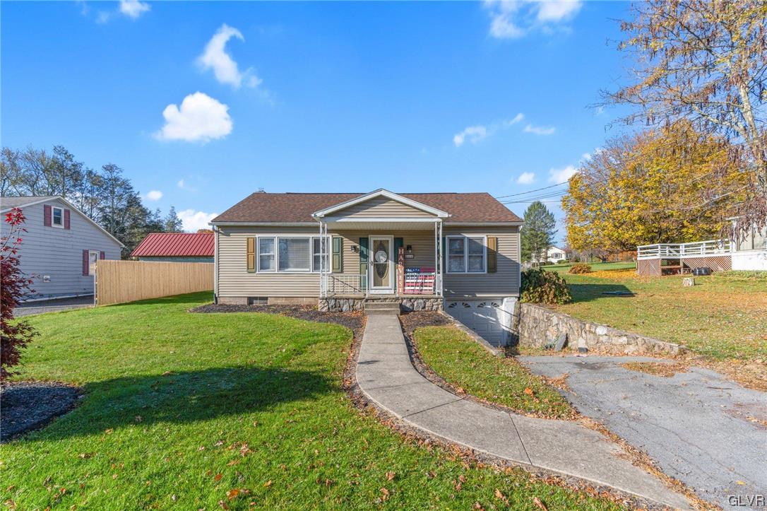 648 Locke Heights Road Bangor, PA 18013 - Photo 1 of 28 Gallery Image 1