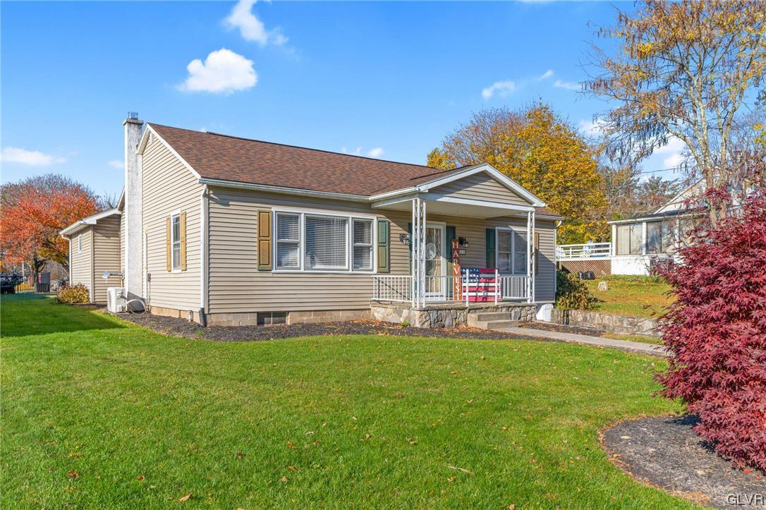 648 Locke Heights Road Bangor, PA 18013 - Photo 3 of 28 Gallery Image 3