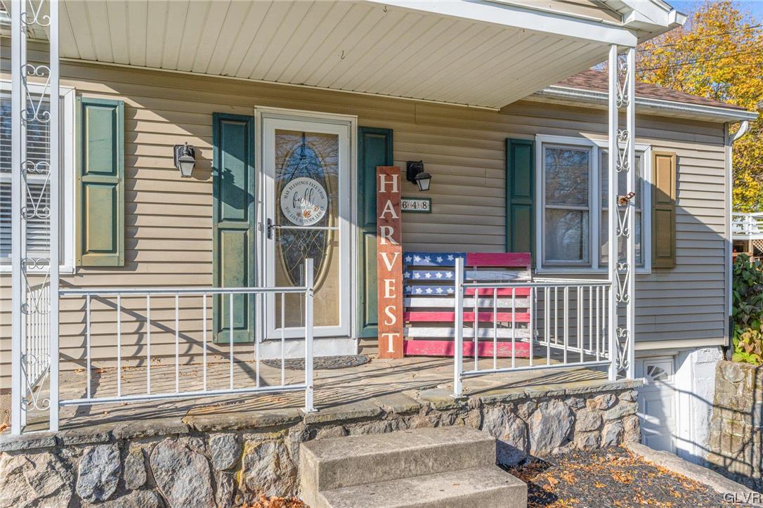 648 Locke Heights Road Bangor, PA 18013 - Photo 4 of 28 Gallery Image 4