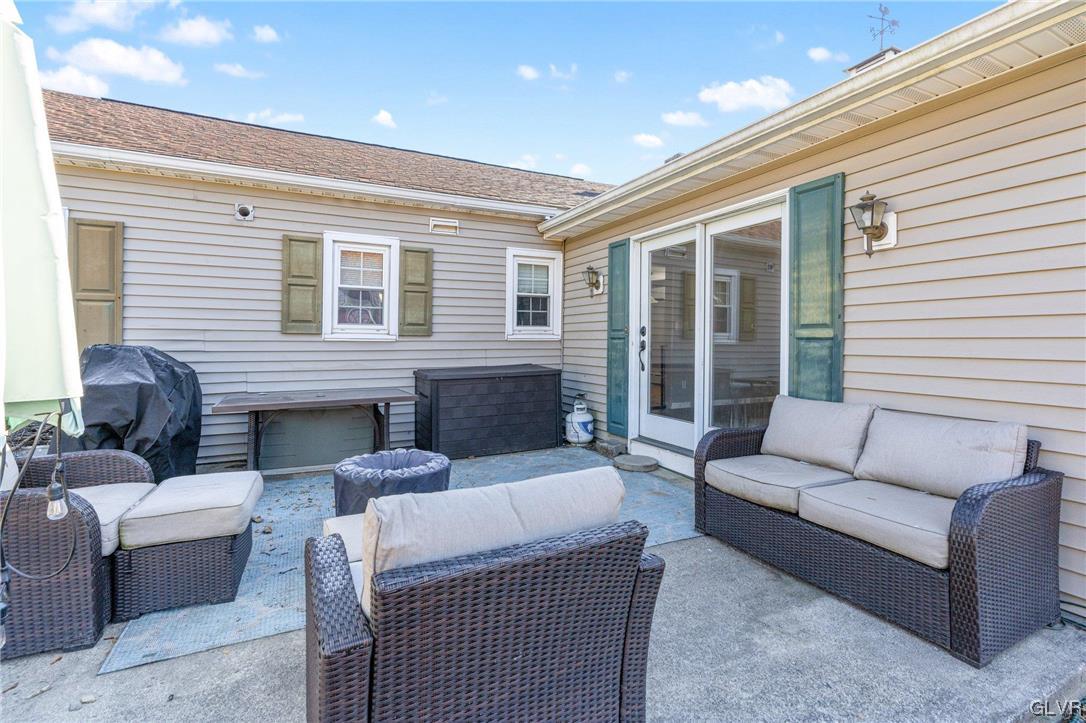 648 Locke Heights Road Bangor, PA 18013 - Photo 7 of 28 Gallery Image 7