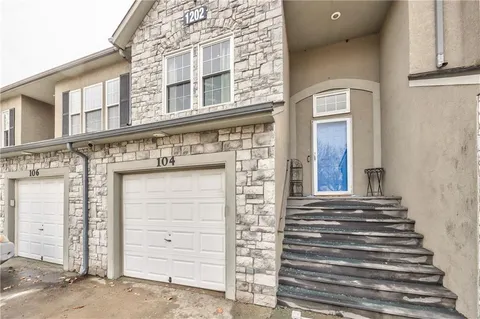 $245,000 | 1202 North Mart-way Drive, Unit 104, Olathe, KS 66061