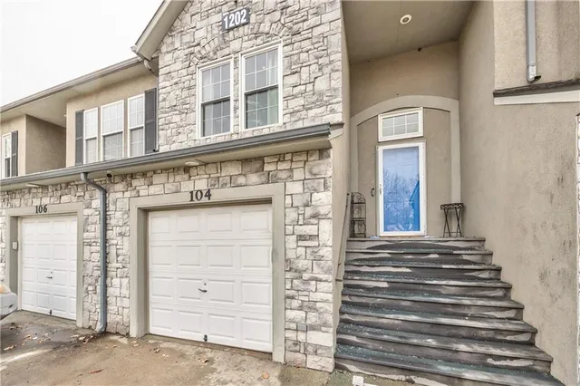 $245,000 | 1202 North Mart-way Drive, Unit 104, Olathe, KS 66061
