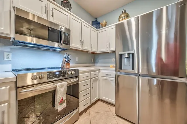 $245,000 | 1202 North Mart-way Drive, Unit 104, Olathe, KS 66061