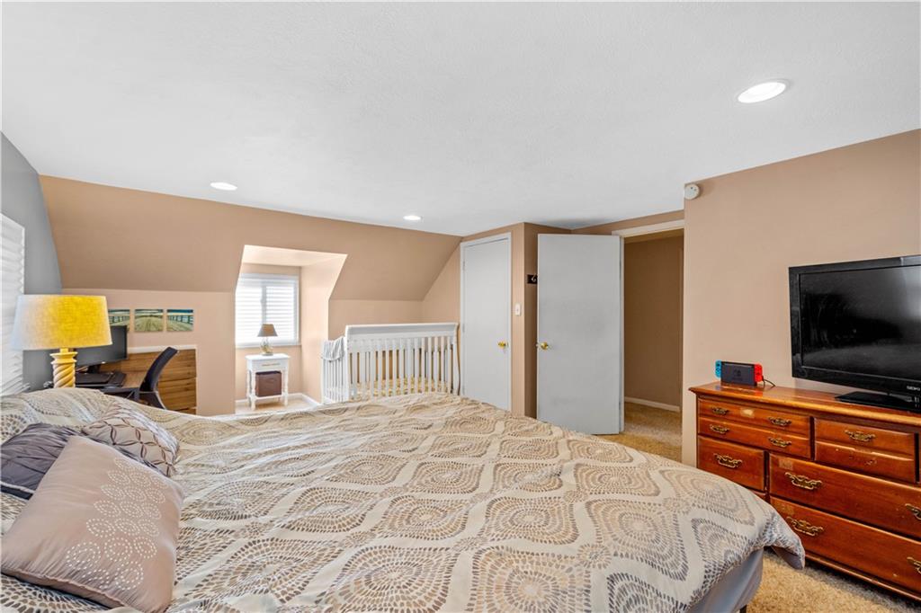 1021 Connor Road Pittsburgh, PA 15234 - Photo 15 of 25 Gallery Image 15