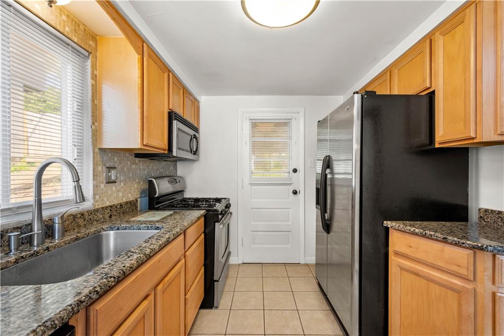 1021 Connor Road Pittsburgh, PA 15234 - Photo 9 of 25 Gallery Image 9