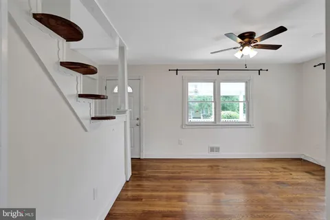 $399,000 | 8702 50th Place, College Park, MD 20740