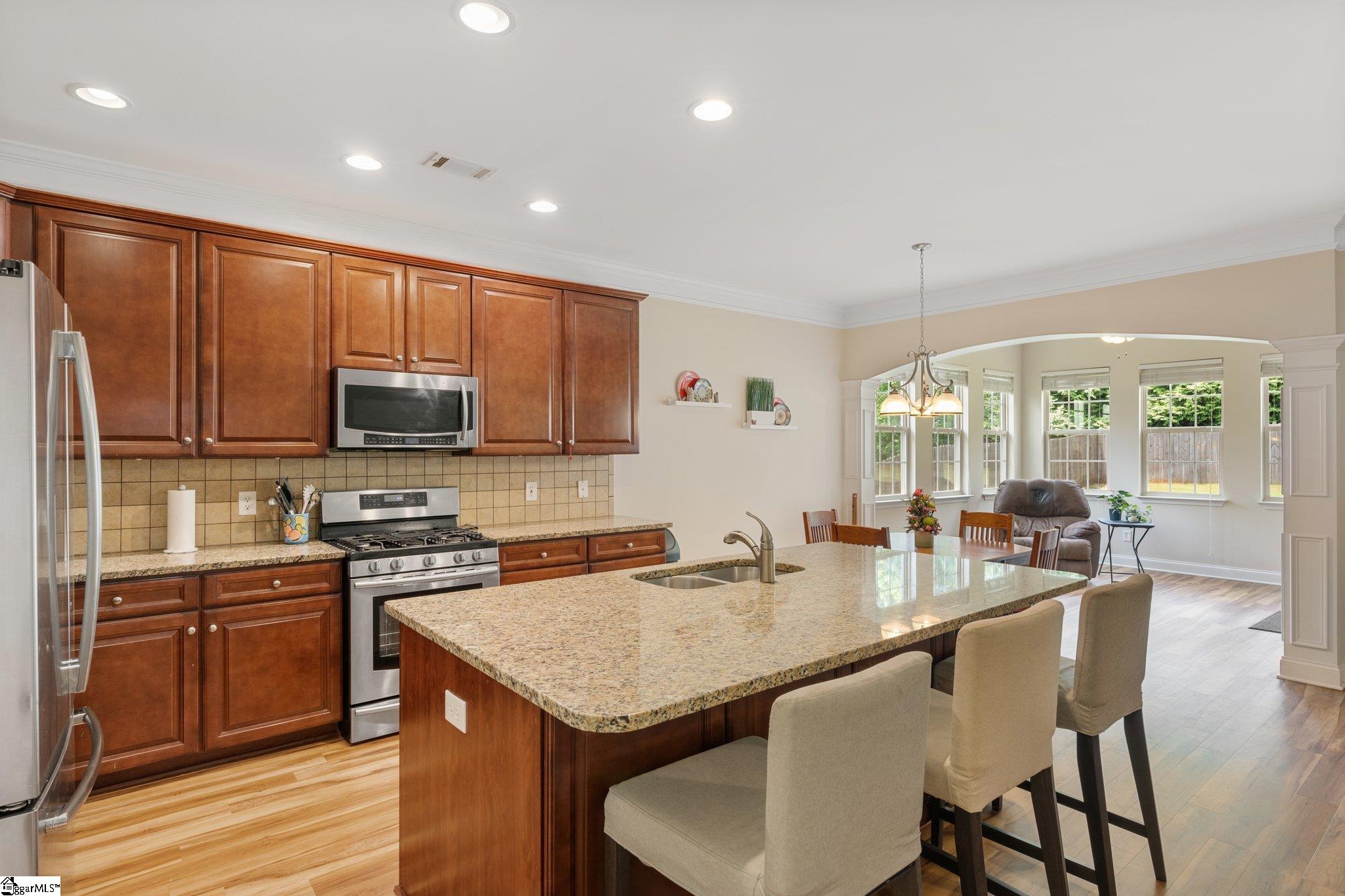 315 Park Ridge Circle Greer, SC 29651 - Photo 6 of 27 Gallery Image 6