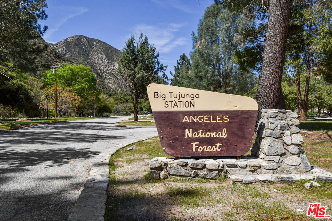 2447 Stonyvale Road Tujunga, CA 91042 - Photo 28 of 33 a sign on the side of the road